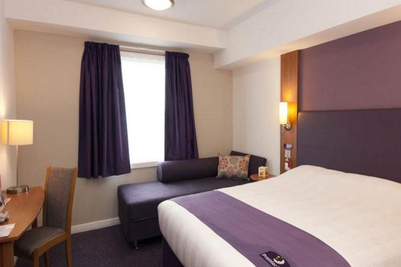 Premier Inn London ريوسليب المظهر الخارجي الصورة