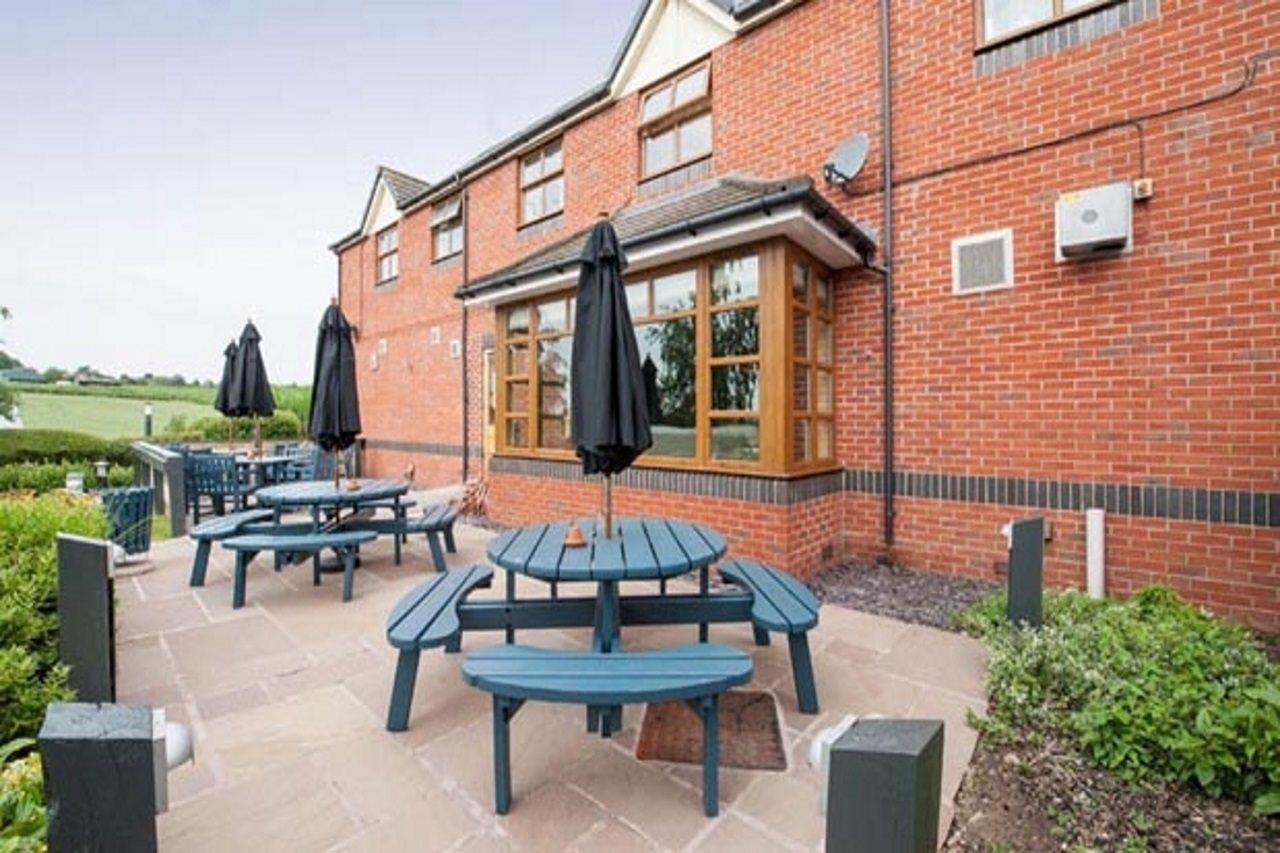 Premier Inn London ريوسليب المظهر الخارجي الصورة
