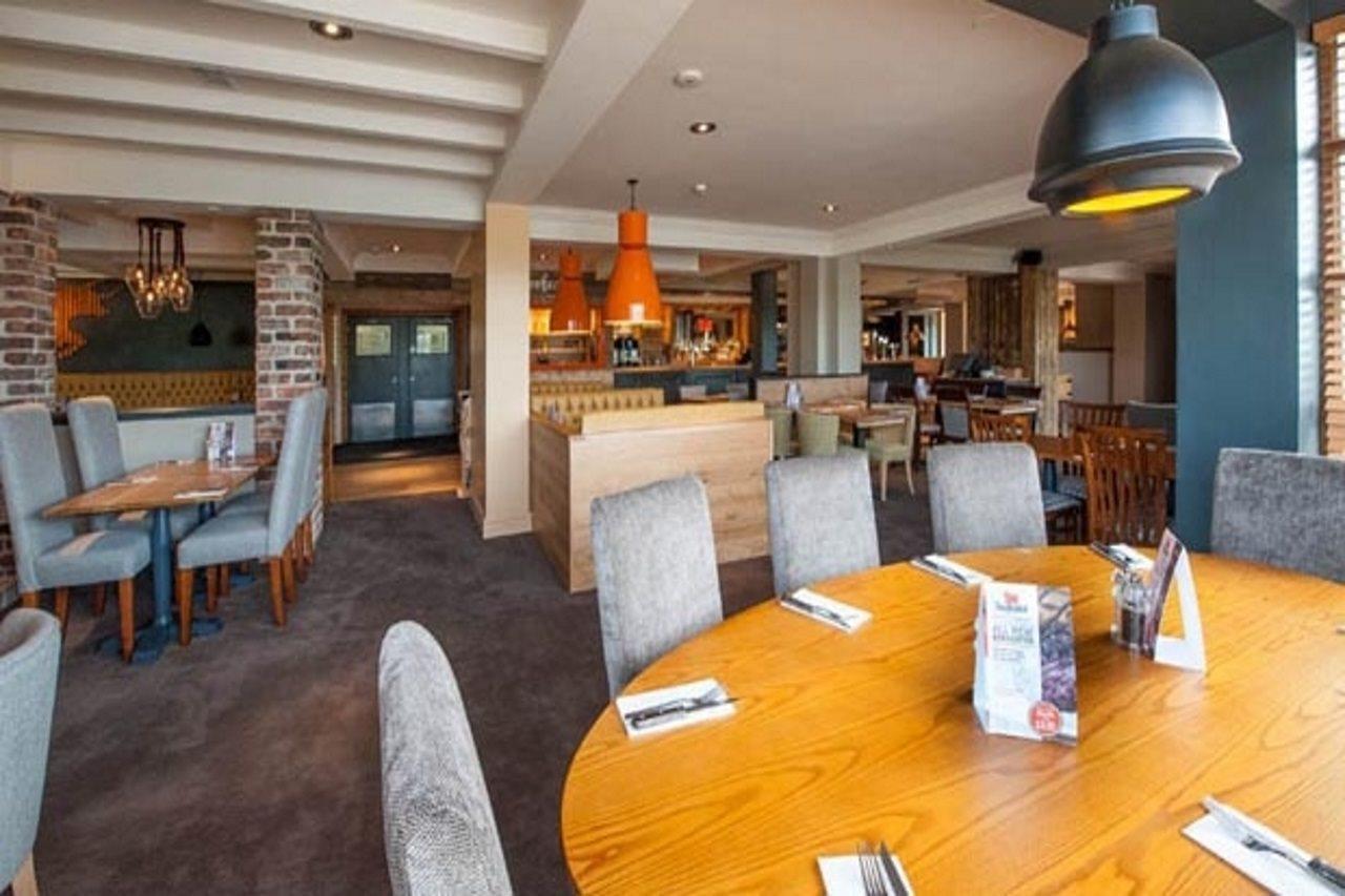 Premier Inn London ريوسليب المظهر الخارجي الصورة