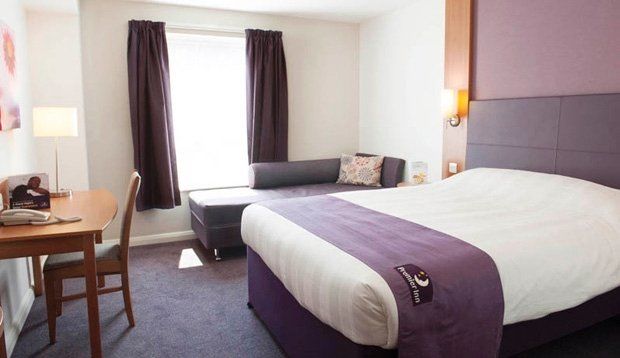 Premier Inn London ريوسليب المظهر الخارجي الصورة